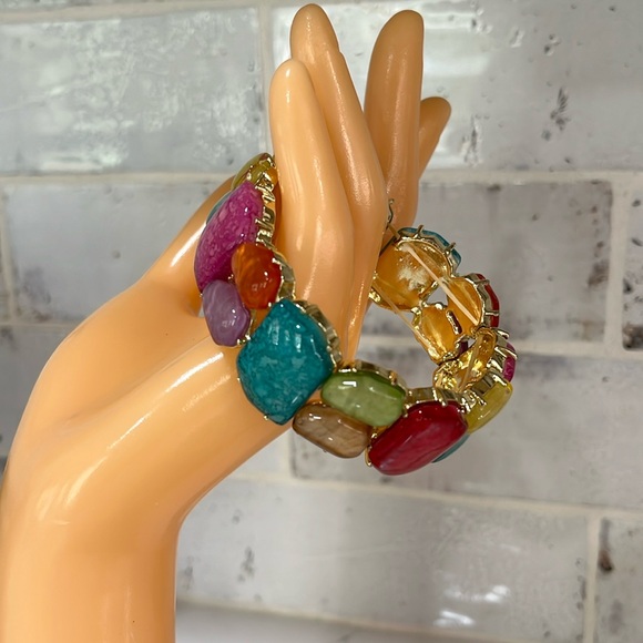 Adorable Beaded Elastic Bracelet - Picture 1 of 9